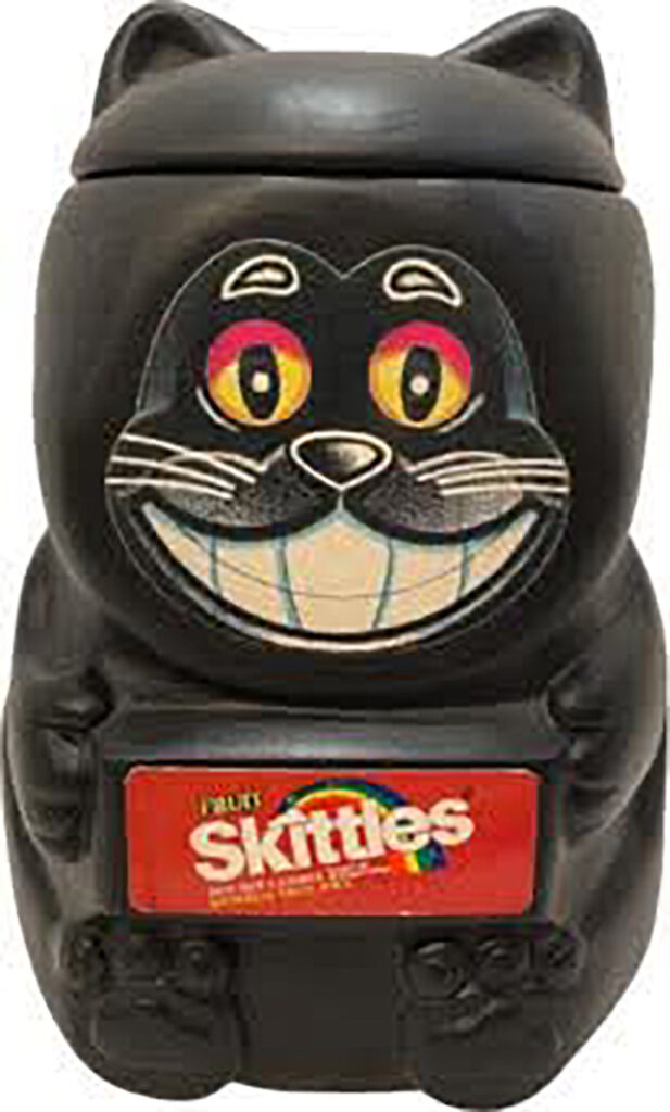 Mars candy Fruit Skittles black Halloween cat